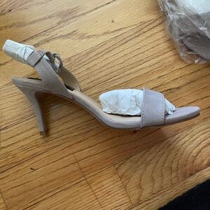 Steve Madden Valen taupe suede size 8 shoe